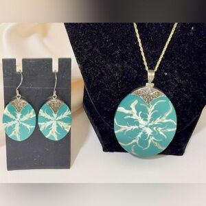Rare Abalone And 925 Sterling Silver Pendent Necklace And Earring Set